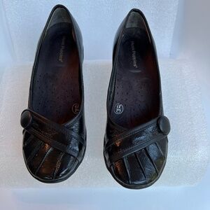 Hush Puppies Women’s Sonnet Shoes Black Leather Zero G Slip-On Loafer Sz 6M